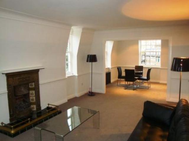 			STUNNING NEW REFURB IN THE HEART OF HAMPSTEAD, 2 Bedroom, 1 bath, 1 reception Flat			 Greenhill, HAMPSTEAD